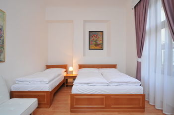 Aparthotel Boutique Residence By Little King