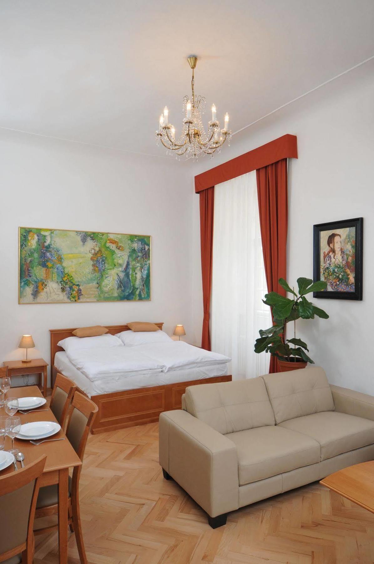 Boutique By Little King Apart Otel